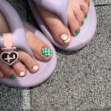 20 cute easy toe nail deisgns for