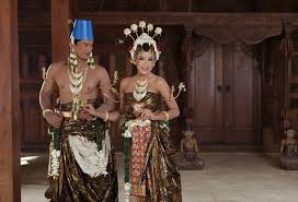 Yohanes soelarso wedding 71.709 views1 year ago. Makna Pada Rias Paes Ageng Yogyakarta Weddingku Com