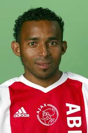 Wamberto de Jesus Sousa Campos, voetbalnaam Wamberto (geboren in Cururupu, 13 december 1974), is een vergeten voetballer uit Brazilië die als aanvaller ... - 676