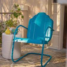 How To Paint An Outdoor Metal Chair
