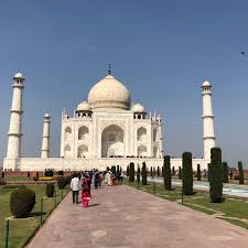 According to google maps the taj mahal is about 4mi away from agra cantt. A Useful Taj Mahal Travel Guide Travel Notes And Guides Trip Com Travel Guides