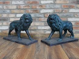 Pair Of Lion Ornaments Zoo Interiors