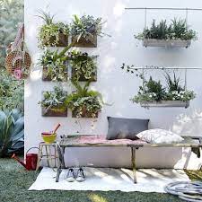Patio Wall Decorating Ideas With Plants