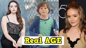She is the older sister of august and the daughter of isabel and nate pullman. Wonder Real Age And Name Wonder Movie Youtube