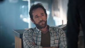 Luke perry was born coy luther perry iii on october 11, 1966 in mansfield, oh. Oypoynrfuojy7m