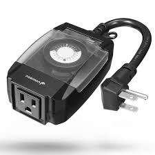 A good simple outdoor timer with a photocell. Fosmon 24 Hour Outdoor Mechanical 1 Outlet Light Timer Black Walmart Canada