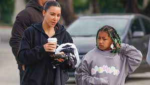 kim kardashian goes makeup free for son