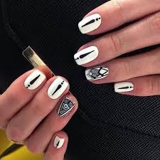 Black and white negative space. 97 Beautiful Black And White Nail Art Ideas Only For You