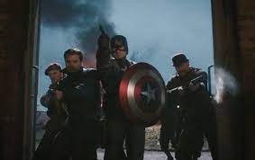 Kapitan ameryka to pierwszy superbohater stworzony przez legendarne wydawnictwo marvel comics. Captain America Pierwsze Starcie 2011 Filmweb