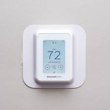 Most programmable thermostats have very similar options and settings. Honeywell Home T9 Thermostat Review Smart Sensors Frustrating Limitations The Verge