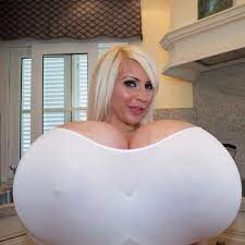 I have world's largest fake boobs at size XXX cup - each breast weighs 20lb  and I want to get them even bigger | The US Sun