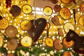 How To Use Fruit For Making Christmas Decorations | Hayes Garden World