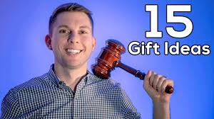 15 gifts for lawyers and law students