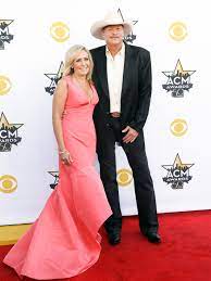 country stars shine on acm red carpet