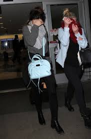 kylie jenner flies with baby blue