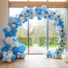 baby blue balloon arch