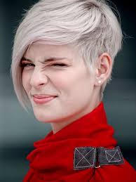 Especially for ladies with a round face, there are fabulous short pixie hair cuts and colors. Short Pixie Hairstyles Easy Haircuts For Fine Hair 2021