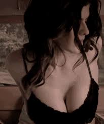 Alexandra Daddario Cleavage GIF - Alexandra Daddario Cleavage Hot -  Discover & Share GIFs