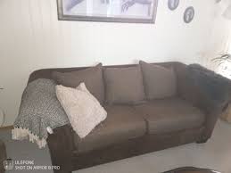 2 seter 3 seters sofa gis bort