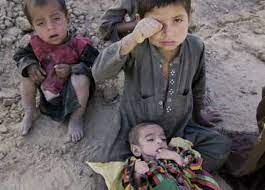 كودكان افغان در بدترین شرایط زندگی - ایرنا