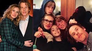 Hazel and phinnaeus, 15, and henry, 13. When Julia Roberts Husband Shared A Family Sna P Fans Were Stu Nned By Their Gorgeous Kids Youtube