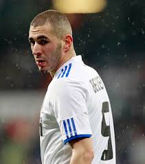 Karim benzema in lyon on wn network delivers the latest videos and editable pages for news & events, including entertainment, music, sports, science and more, sign up and share your playlists. Lyon Real Madrid Karim Benzema A Failli Crucifier L Ol
