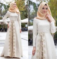 Karena baju brokat adalah baju semi kebaya dengan desain lebih modern serta kekinian. 20 Model Baju Lebaran Terbaru 2021 Muslimah Trendy Model Baju Muslim Kebaya Modern Model Baju Muslim Kebaya Modern