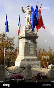 Monument aux morts. CÃ©rÃ©monie du 11 novembre. Saint-Gervais-les-Bains.  Haute-Savoie. France Stock Photo - Alamy