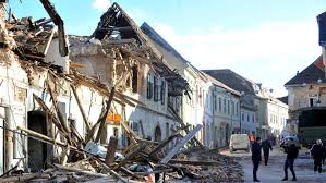 Είδη πρώτης ανάγκης για τους σεισμοπαθείς του δήμου ελασσόνας συγκεντρώνει η τοπική κοινότητα πενταβρύσου. Seismos Sthn Kroatia Pente Nekroi Eikones Katastrofhs Binteo Ert Gr