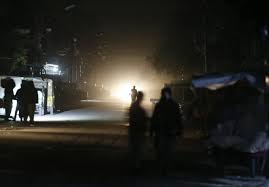 Pakistan's national power grid has failed, leaving almost the entire country in the dark. Jd0dir02qfysm