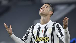 Роналду криштиану / cristiano ronaldo. Cristiano Ronaldo Caps Strange Year By Being Named Serie A Player Of The Season For Juventus Eurosport