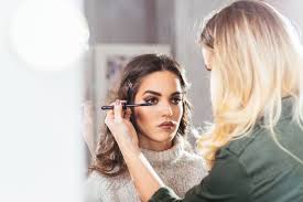 professional makeup artist in otopeni