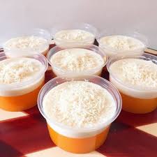 Kamu bisa memberikan hiasan dengan memberikan potongan mangga dan serutan keju diatas vla. Tutorial Membuat Mango Pudding With Fla Super Creamy