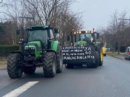 Colère des agriculteurs : le ministre de l'Agriculture appelle à «ne céder à aucune facilité et aucune démagogie» - Le Parisien