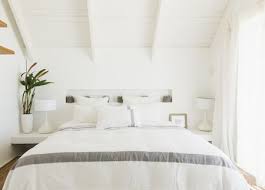decorating bedrooms with white walls