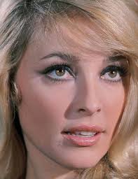 20 best makeup looks of the 60s