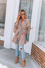 A Stylish Lightweight Trench Coat For