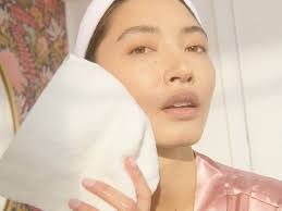 do pores open with hot or warm water