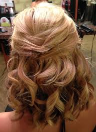Get the latest wedding hairstyles, haircuts, wedding hair trends, and new hairstyling tips and ideas! Pin By Heather Dechaume On Hair Medium Hair Styles Wedding Hairstyles For Medium Hair Medium Length Hair Styles