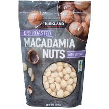 Орех макадамия сочетает аромат шоколада, отменный вкус и лечебные свойства, благодаря витаминам и ценным веществам. Kirkland Signature Dry Roasted Macadamia Nuts 2 X 680g Costco Australia