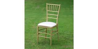 benefits of resin chiavari chairs