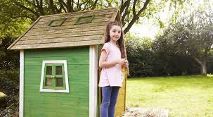 Casa de muñecas de madera tillington 41023 plum. Casas De Jardin Para Ninos Cuales Son Las Mejores Del 2020