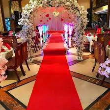 red carpet white carpet runner for