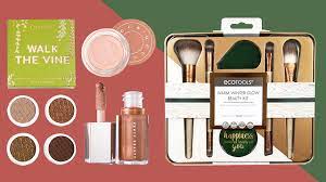 10 makeup sets for beauty junkies