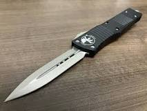Shangrila Towers: Miscellany: Microtech Combat Troodon review