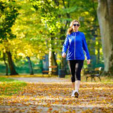 Marche rapide et perte de poids : les conseils du coach sportif pour mincir  en marchant : Femme Actuelle Le MAG