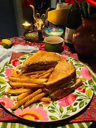 Club Sandwich With Crinkle Fries gambar png