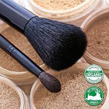 treating rosacea skin with mineral makeup