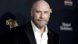 Husband john travolta, daughter ella travolta and more are mourning the death of the beloved see john travolta and kelly preston's loving tributes to late son jett on what would have been his. Hollywood Mit Neuem Look John Travolta Wird 65 Augsburger Allgemeine