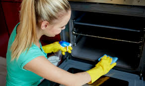 How To Clean Your Oven With Baking Soda
